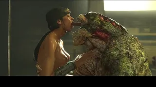 Monster Helps Wonder Woman Workout in The Gym